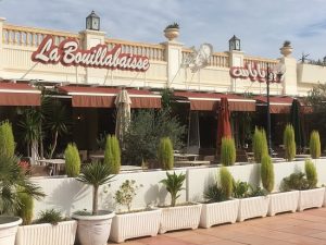 La Bouillabaisse Restaurant & Lounge